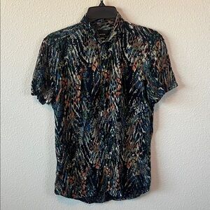 Snitch Dark Watercolor/Animal Print Casual Button Down Shirt Size Small